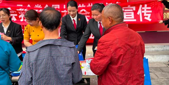 荔波法院：森林防火宣傳，防患于未“燃”
