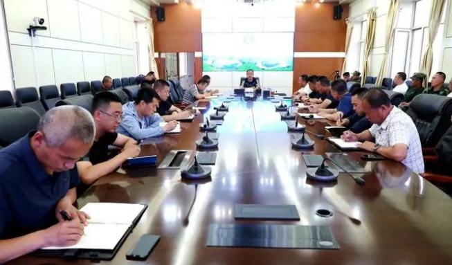 阿木爾林業(yè)局召開夏季森林防火，林下資源管理工作部署會(huì)議